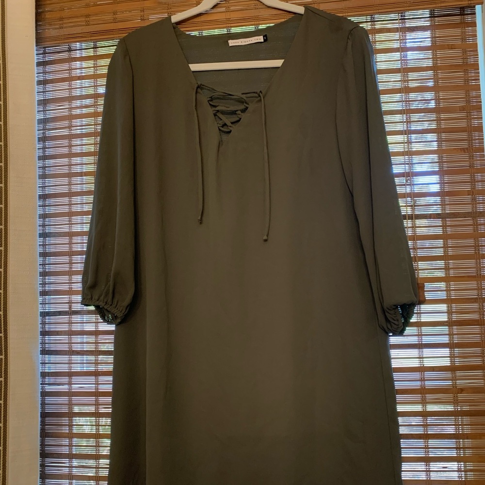 Size S dark green lace front boutique dress